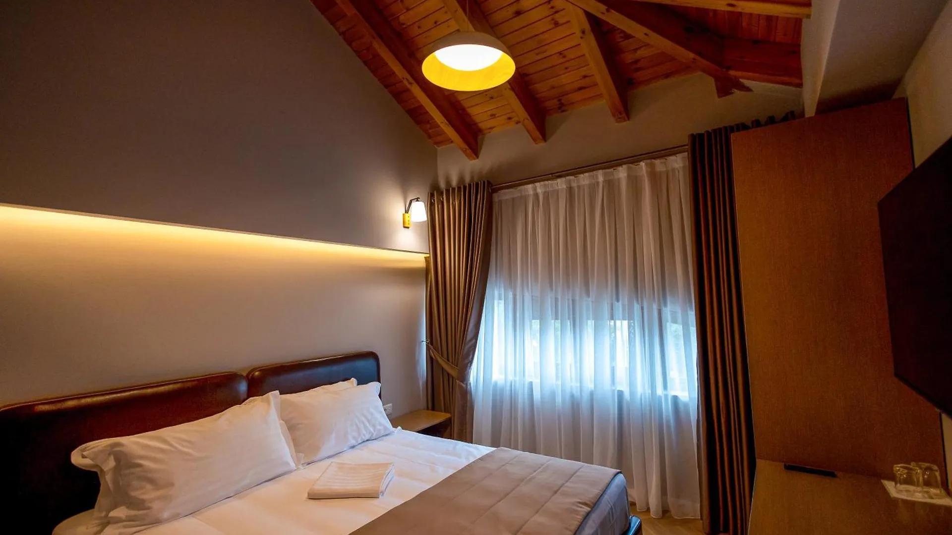 Villa Boutique Hotel Vila 101 Tirana Albania